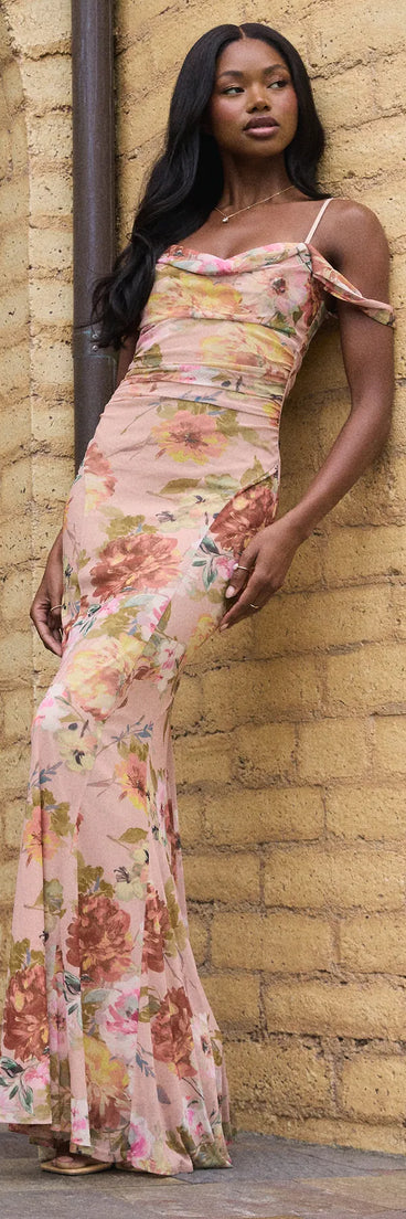 Style your seasonal looks with the Holly Floral Cold Shoulder Mermaid Formal Dress, a trend-right, taupe fall dress designed for any plan on your calendar with new and unqiue details.