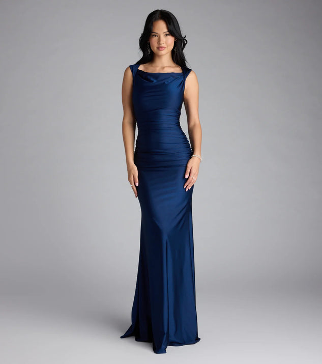 Own the spotlight in the Blanca Boat Neck Mermaid Formal Dress, a navy blue formal dress crafted to deliver luxe style for summer weddings, Army Balls, or any special event.