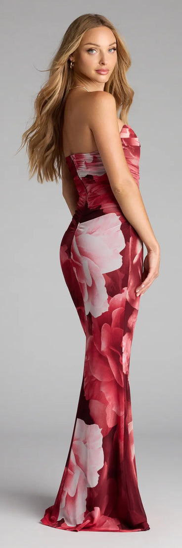 Style your seasonal looks with the Danielle Floral Strapless Mermaid Formal Dress, a trend-right, rust fall dress designed for any plan on your calendar with new and unqiue details.