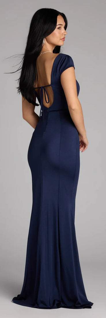 Style your seasonal looks with the Gloria Cap Sleeve Tie Back Mermaid Formal Dress, a trend-right, navy blue fall dress designed for any plan on your calendar with new and unqiue details.