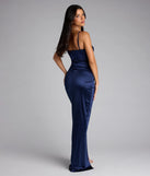 A stunning pick for an engagement photoshoot outfit or autumn wedding guest dress, this fall formal dress showcases the Avery Sweetheart Mermaid Satin Formal Dress in navy blue with a graceful silhouette that captures the moment.