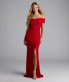 Step into summer looking effortlessly chic in the Giada Glitter Knit Off-the-Shoulder Column Dress in red, a must-have Windsor dress for your warm-weather wardrobe.