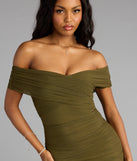 The Allison Off-The-Shoulder Mermaid Formal Dress is your new go-to Windsor dress—effortless, versatile, and made to update your fall style in seconds.