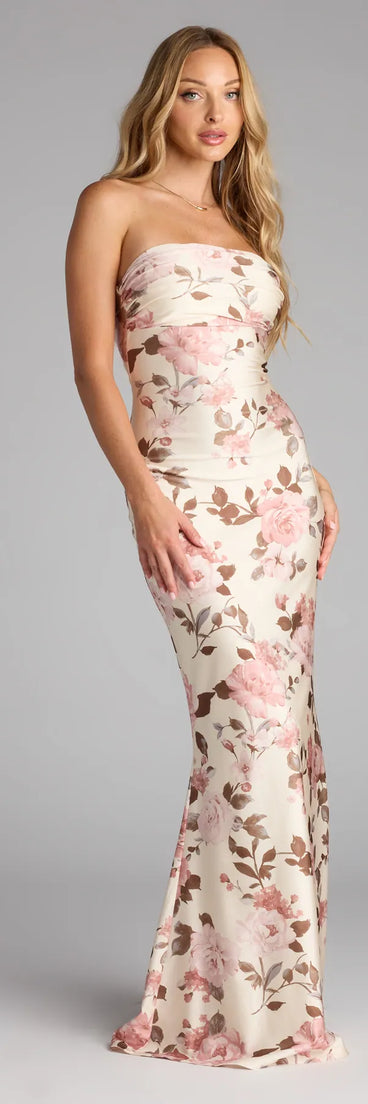 The Eileen Floral Strapless Mermaid Formal Dress is your new go-to mauve dress—effortless, versatile, and made to update your fall style in seconds.