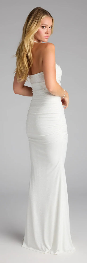 Style your seasonal looks with the Mischka Strapless Mermaid Glitter Formal Dress, a trend-right, ivory fall dress designed for any plan on your calendar with new and unqiue details.