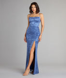 Style your seasonal looks with the Kehlani Formal Floral Lace Slit Mermaid Dress, a trend-right, fall dress designed for any plan on your calendar with new and unqiue details.