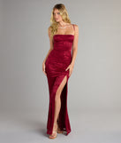 Style your seasonal looks with the Kehlani Formal Floral Lace Slit Mermaid Dress, a trend-right, fall dress designed for any plan on your calendar with new and unqiue details.
