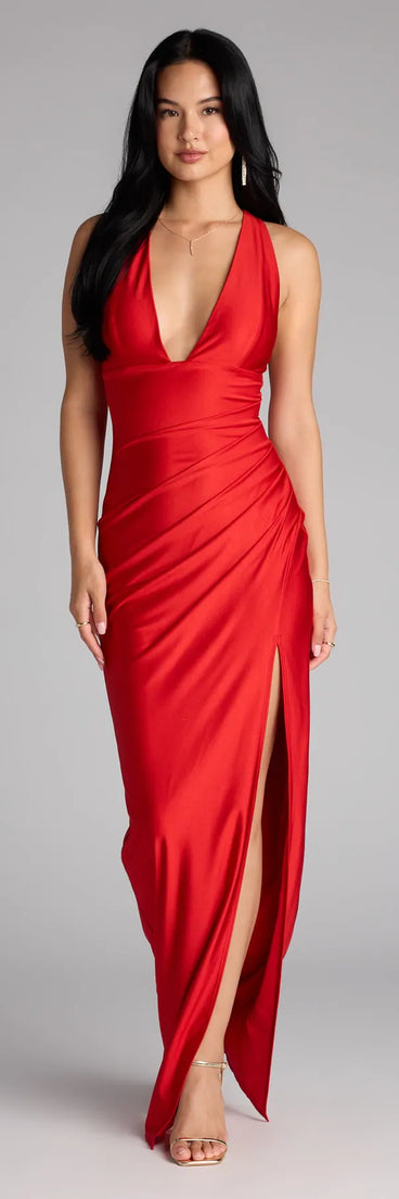 The Jenn V-Neck Strappy Back Slit Long Formal Dress is your new go-to red dress—effortless, versatile, and made to update your fall style in seconds.