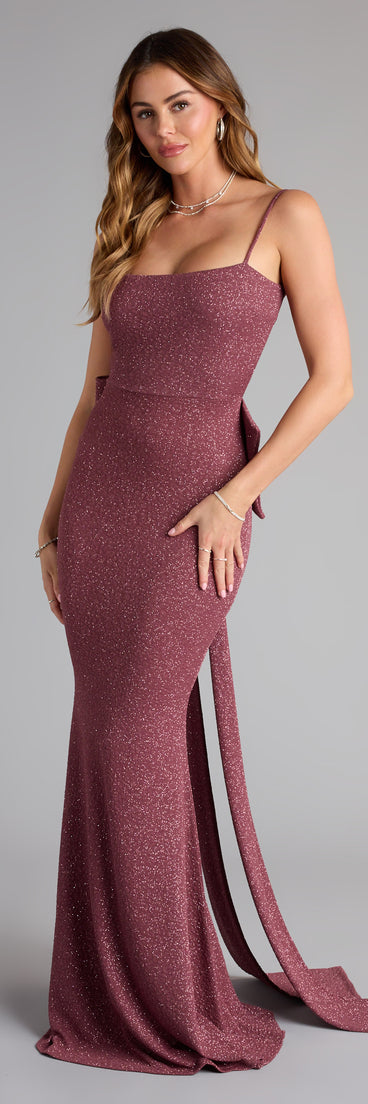 Style your seasonal looks with the Gwendolyn Glitter Knit Bow-Back Mermaid Dress, a trend-right, fall dress designed for any plan on your calendar with new and unqiue details.