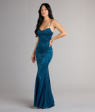 Style your seasonal looks with the Haisley Open Back Floral Lace Mermaid Dress, a trend-right, fall dress designed for any plan on your calendar with new and unqiue details.