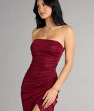 Style your seasonal looks with the Kaye Strapless Mermaid Slit Glitter Formal Dress, a trend-right, fall dress designed for any plan on your calendar with new and unqiue details.