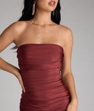 A stunning pick for an engagement photoshoot outfit or autumn wedding guest dress, this fall formal dress showcases the Anisley Strapless High Slit Column Formal Dress in dark marsala with a graceful silhouette that captures the moment.