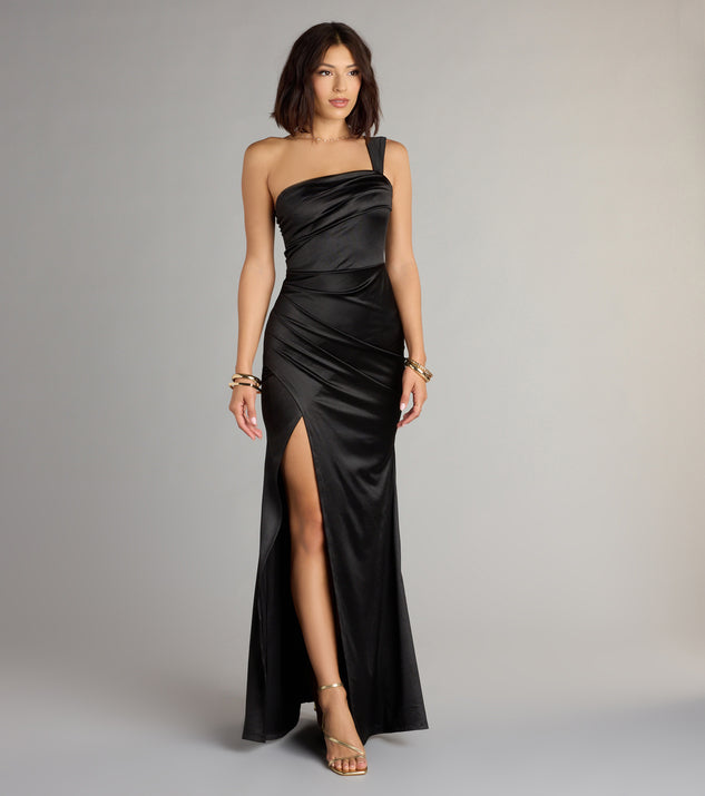 Feel ready for every dance floor moment or feed-worthy reel in the Kathie Formal Satin One-Shoulder Dress, a homecoming dress designed to own your moment.