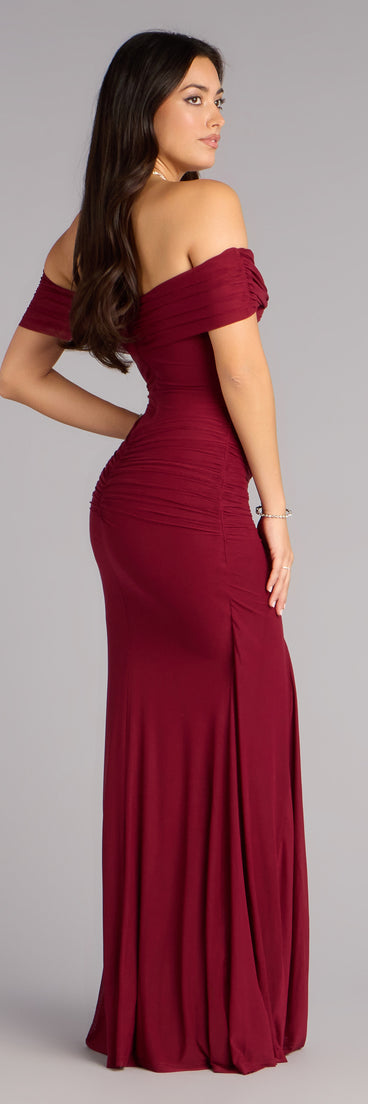 The Katie Mesh Off-The-Shoulder Formal Dress is a red prom dress that blends trend-forward design with a flattering fit, perfect for celebrating your night with confidence.