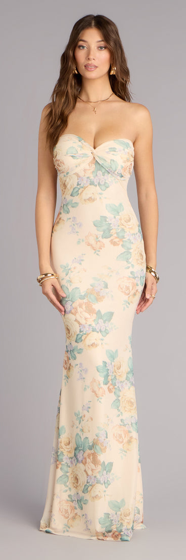 Beth Floral Mermaid Formal Dress in Ivory | Size: M | Mesh Fabric | Windsor Beth Floral Mermaid Formal Dress in Ivory | Size: M | Mesh Fabric | Windsor