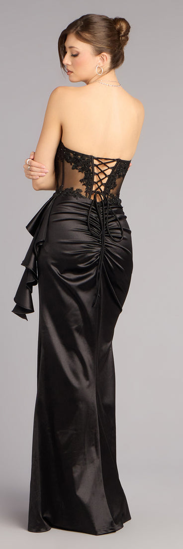 This black prom dress, the Sharon Floral Applique Satin Formal Dress , features a sleek, floor-length design with trend-forward details that capture the excitement of Prom 2026.