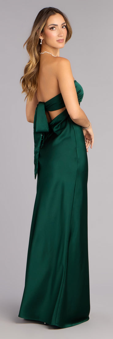 Windsor Audriana Satin A-Line Formal Dress in Green | Size: S | Satin Fabric Windsor Audriana Satin A-Line Formal Dress in Green | Size: S | Satin Fabric