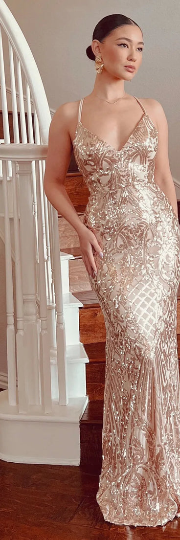 Make a bold statement in the Liana Formal Sequin Scroll Mermaid Dress in rose, the perfect fall dress for weddings, cocktail hours, nights out, and/or seasonal celebrations.