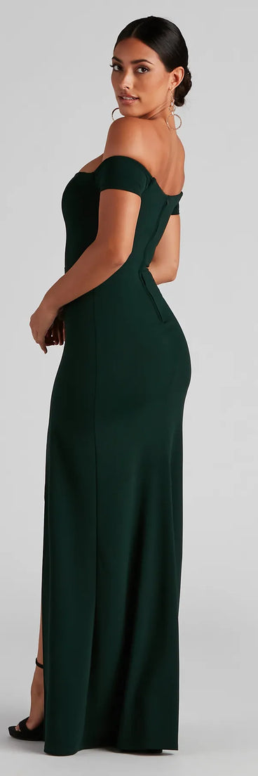 You'll feel stylish and confident in the Myra Formal High Slit Dress as your Winter Formal Dress to stand out at your dance or event.