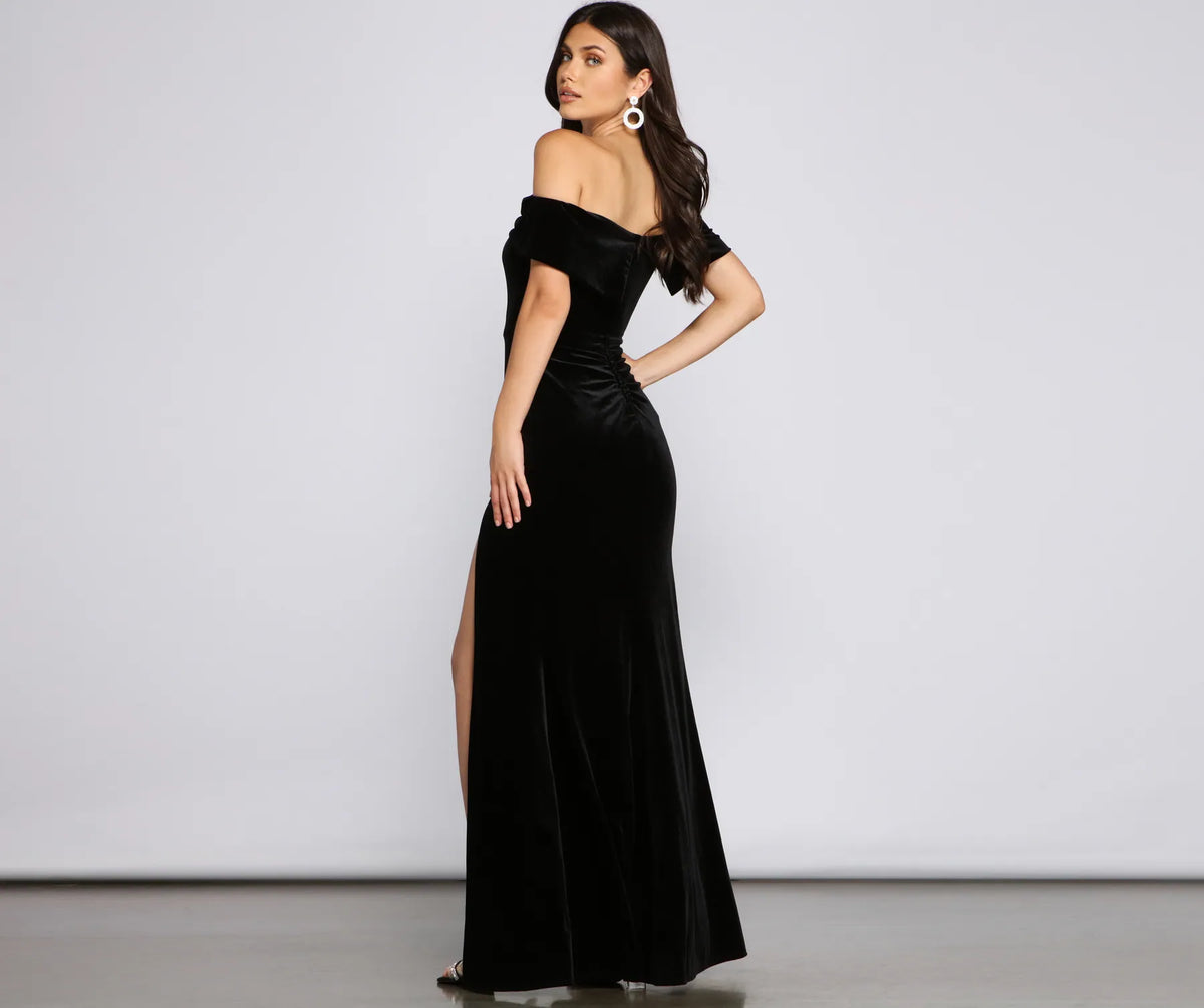 Off Shoulder Pleated Hem Velvet Dress