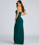 The Iris One-Shoulder Crepe Dress in hunter is a stunning green prom dress designed to capture attention with its fresh or bold color and effortlessly stylish silhouette.