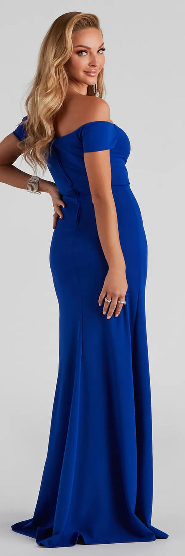 You'll feel stylish and confident in the Myra Formal High Slit Dress as your Winter Formal Dress to stand out at your dance or event.