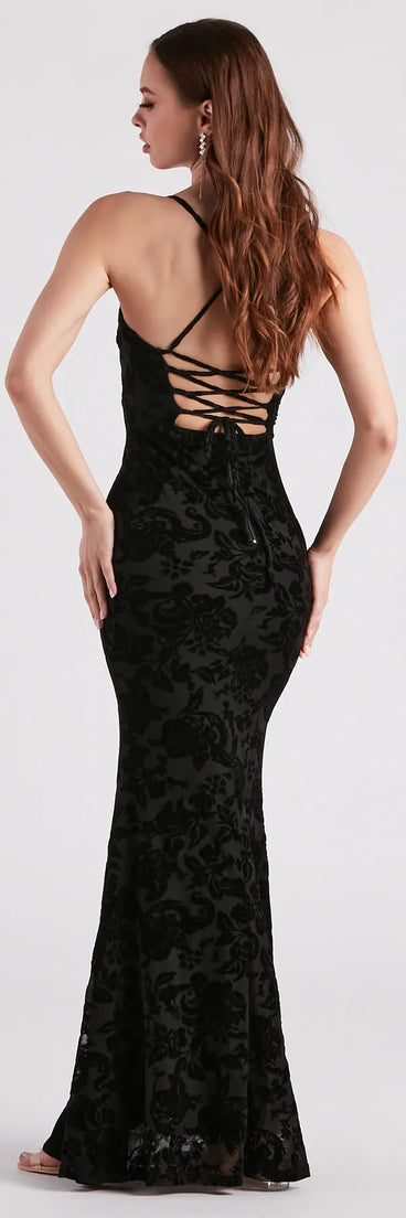 The Eloise Formal Velvet Lace-Up Mermaid Dress is a show-stopping black prom dress, offering a sleek, slimming silhouette that enhances your natural beauty for an unforgettable night.