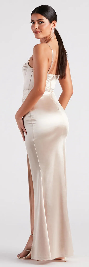 Own your moment in the Stacie Satin Corset Wrap Formal Dressin gold, a standout 2025 Homecoming Dress that captures all the glam and energy of the night.