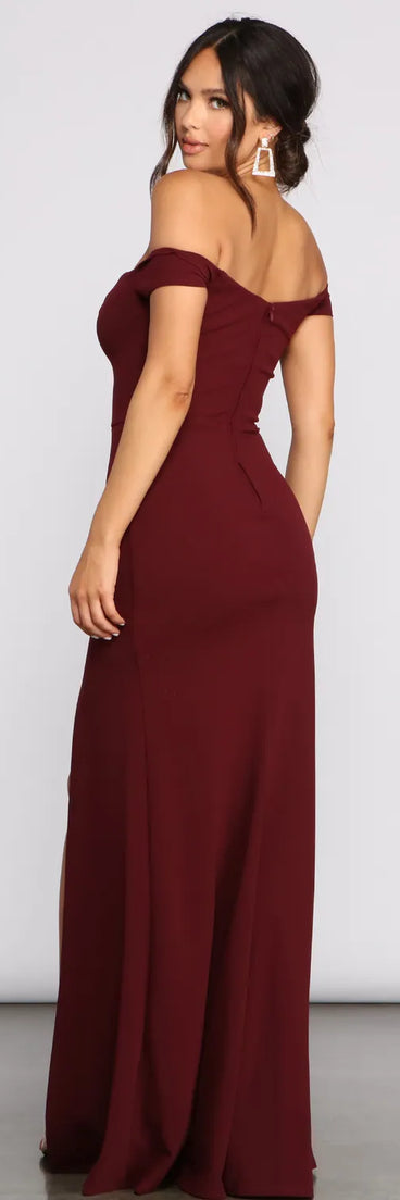 You'll feel stylish and confident in the Myra Formal High Slit Dress as your Winter Formal Dress to stand out at your dance or event.