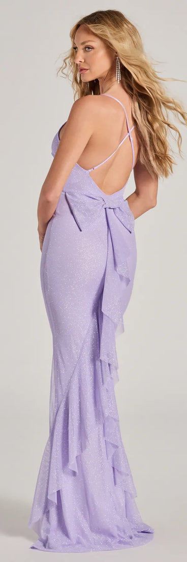 Step into Prom 2025 in a lavender prom dress, where unique Windsor accents and the standout Linda Formal Glitter Ruffled Dress style come together.