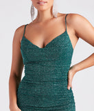 The Tamora Formal Glitter Plunge Mermaid Dress is an elegant hunter green formal dress in a rich seasonal color and with unique design accents that make dressing up for winter parties, holiday balls, or festive gatherings effortless!
