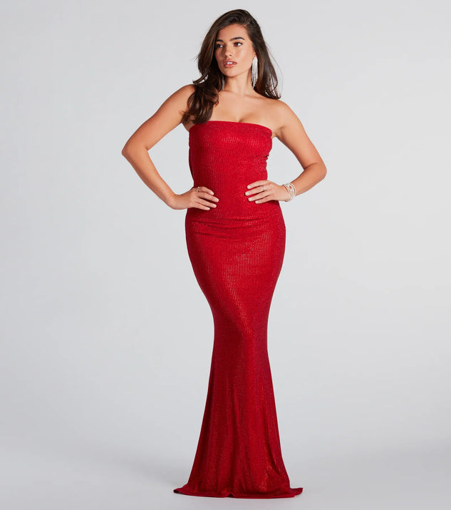 Own every entrance in the Ana Formal Rhinestone Cowl Back Long Dress, a red party dress perfect for milestone birthdays and grad parties, or dancing through summer nights and unforgettable bachelorette celebrations.
