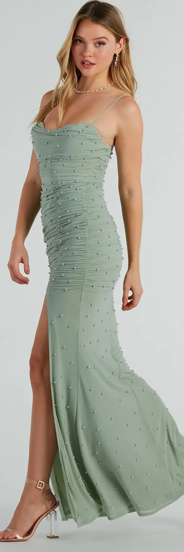 Feel instantly put-together in the Mellie Faux Pearl Mesh Mermaid Long Formal Dress in sage green, a fall wedding guest dress designed for confident style and all-out celebration.