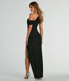 You'll feel stylish and confident in the Maxine One-Shoulder Slim Glitter Formal Dress as your Winter Formal Dress to stand out at your dance or event.