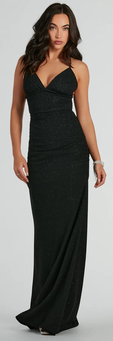 Turn heads at Prom 2025 in this black prom dress, where statement-making details meet the iconic style of the May Lace-Up Mermaid Glitter Formal Dress .
