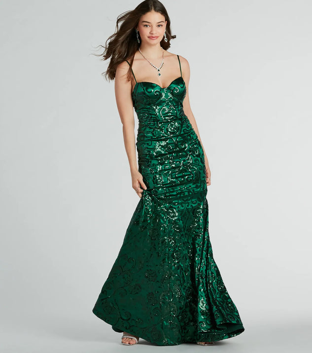 Feel instantly put-together in the Tori Sweetheart Mermaid Sequin Satin Formal Dress in hunter green, a summer wedding guest dress designed for confident style and all-out celebration.