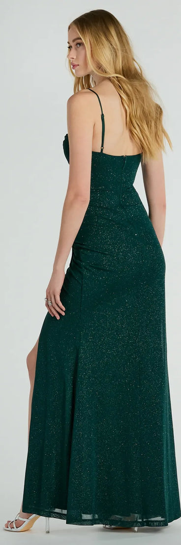 Revamp your 2025 wardrobe with this chic addition, the Daleyza Bustier Slit Glitter Mermaid Formal Dress in hunter green, perfect for elevating your style in the new year.