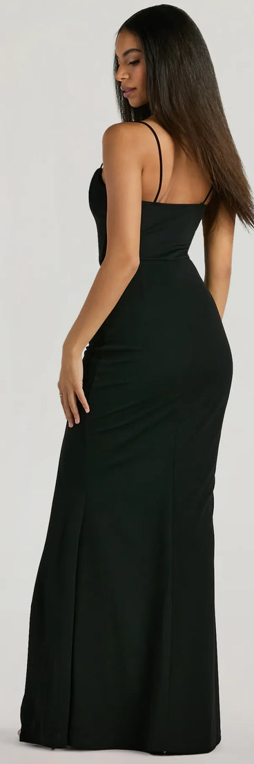 Revamp your 2025 wardrobe with this chic addition, the Carol Sleeveless Slit Mermaid Formal Dress in black, perfect for elevating your style in the new year.