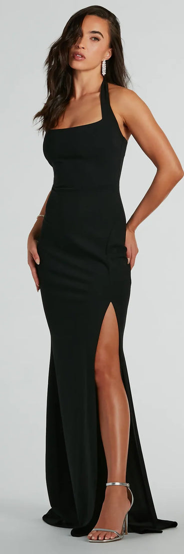 Turn heads at HOCO 2025 in this black homecoming dress, where statement-making details meet the iconic style of the Lydia Halter Slit Mermaid Crepe Formal Dress.