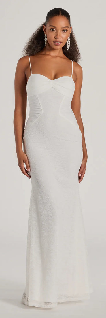Step into milestone moments with the Meg Sweetheart Mermaid Lace Mesh Formal Dress, a standout in white dresses perfect for birdal showers, Easter celebrations, and 2025 grad looks.