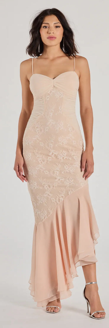 The Brinley Lace Chiffon Asymmetric Mermaid Dress is your new go-to ivory dress—effortless, versatile, and made to update your fall style in seconds.