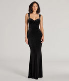 Turn heads at Prom 2025 in this black prom dress, where statement-making details meet the iconic style of the Veronica Glitter Velvet Mermaid Dress .