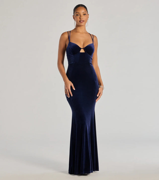 Turn heads at Prom 2025 in this navy blue prom dress, where statement-making details meet the iconic style of the Jayne Velvet Lace-Up Mermaid Corset Dress .