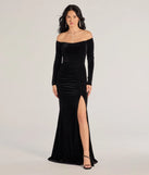 Turn heads at Prom 2025 in this black prom dress, where statement-making details meet the iconic style of the Sonya Off-The-Shoulder Velvet Mermaid Dress .