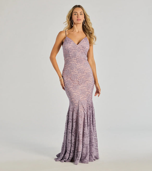 Turn heads at Prom 2025 in this lavender prom dress, where statement-making details meet the iconic style of the Arna Low Back Mermaid Lace Formal Dress .