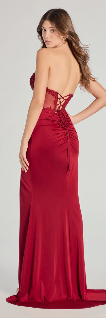 Own every entrance in the Shayla Strapless Corset Lace Formal Dress, a red party dress perfect for milestone birthdays and grad parties, or dancing through autumn nights and unforgettable bachelorette celebrations.