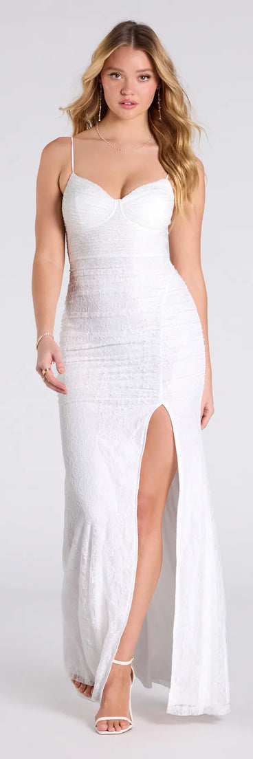 A stunning pick for an engagement photoshoot outfit or autumn wedding guest dress, this fall formal dress showcases the Rory Sweetheart Slit Bodycon Lace Formal Dress in white with a graceful silhouette that captures the moment.