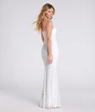 Step into milestone moments with the Rory Sweetheart Slit Bodycon Lace Formal Dress, a standout in white dresses perfect for birdal showers, Easter celebrations, and 2025 grad looks.