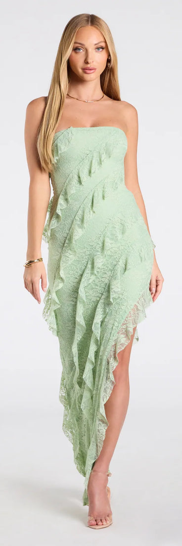 Feel instantly put-together in the Ellie Ruffled Lace High Slit Formal Dress in sage green, a stylish wedding guest dress designed for confident style and all-out celebration.