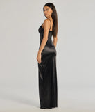 Own every entrance in the Megan Sweetheart Slit Lace Satin Formal Column Dress, a black party dress perfect for milestone birthdays and grad parties, or dancing through summer nights and unforgettable bachelorette celebrations.